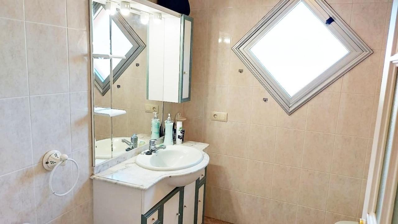 Modern And Centric Apartment With Air Conditioning - By Tenerifehints El Médano Buitenkant foto